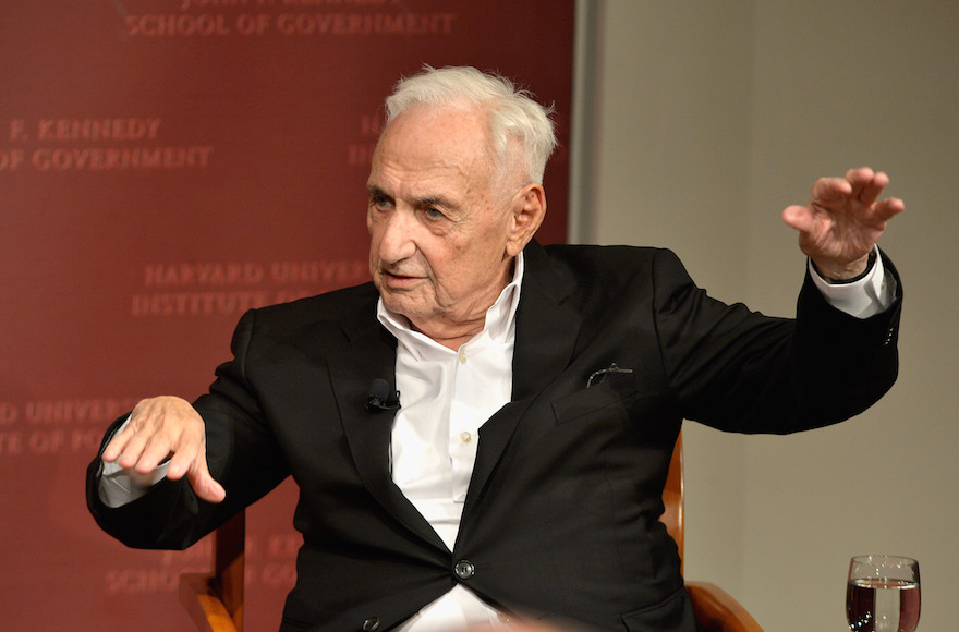 Frank Gehry speaking at Harvard University's John F. Kennedy School of Government in Cambridge, Mass., Nov. 13, 2015 in Cambridge, Massachusetts. (Paul Marotta/Getty Images)